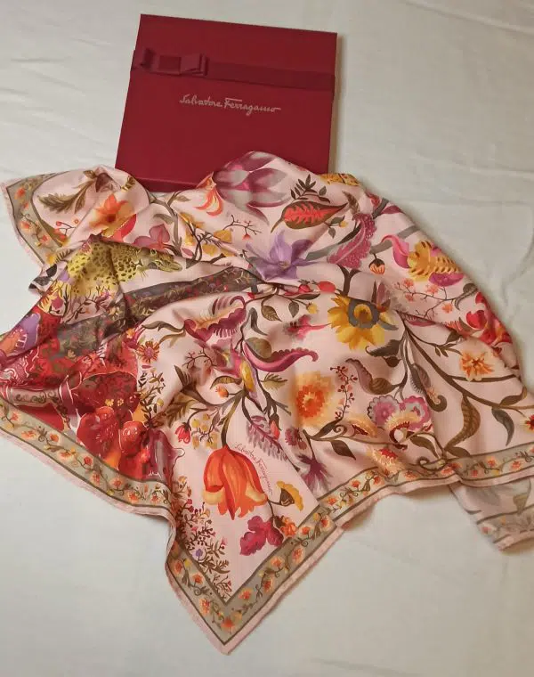 Foulard Ferragamo - Tema Floreale con Girasoli